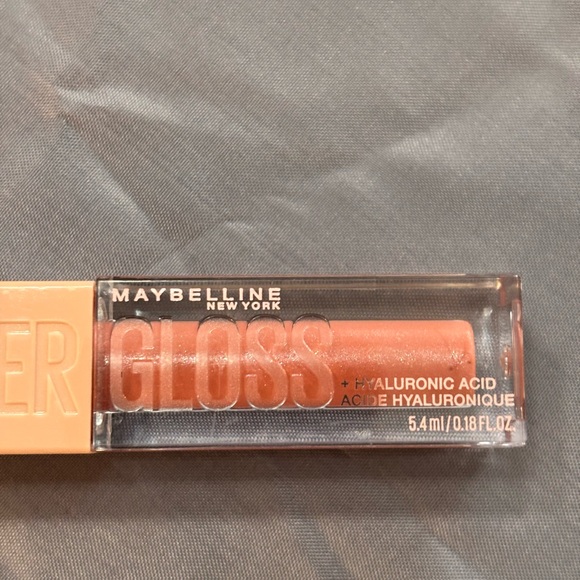 Maybelline Other - Maybelline Lifter lip Gloss with Hyaluronic Acid NEW —-MOON 003
